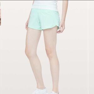Lululemon Run Times Short II *4" Toothpaste